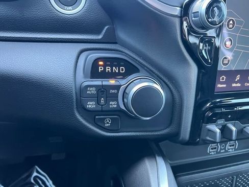 Used 2025 RAM 1500 Big Horn AWD/4WD image 21