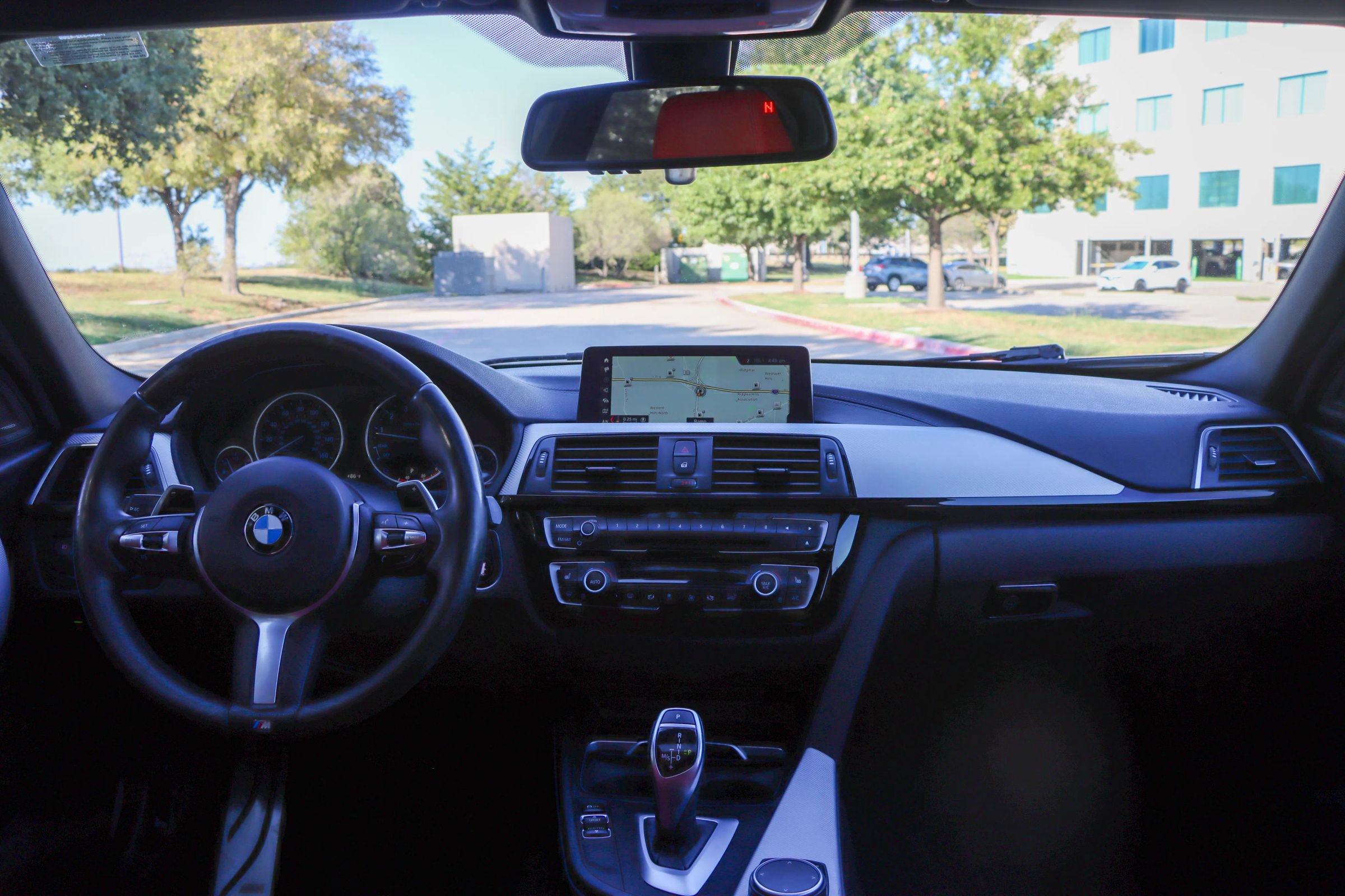 Used 2018 BMW 330i xDrive Sedan AWD/4WD image 25
