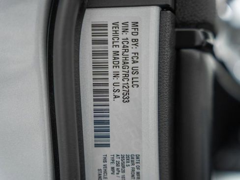 Used 2024 Jeep Grand Cherokee Altitude image 39