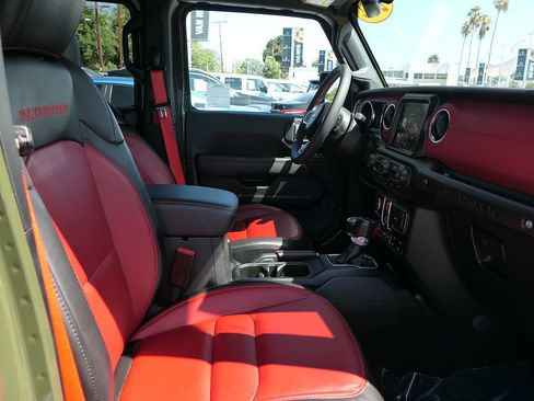 Used 2023 Jeep Wrangler Unlimited Rubicon 4xe AWD/4WD image 27