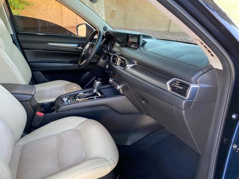 Used 2018 MAZDA CX-5 Touring w/ Preferred Equipment Package FWD image 44