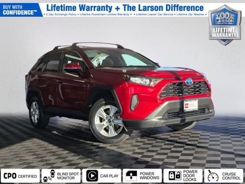Used 2021 Toyota RAV4 LE image 1