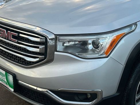 Used 2019 GMC Acadia SLE image 16