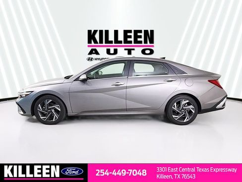 Used 2024 Hyundai Elantra SEL w/ Convenience Package FWD image 4