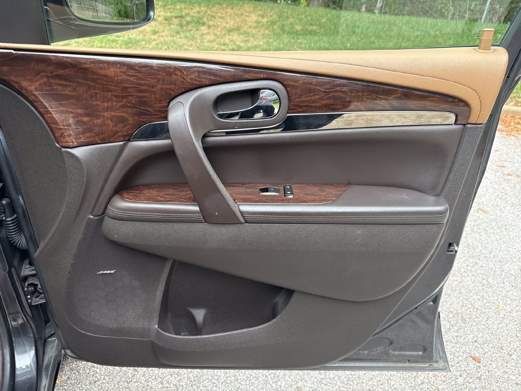 Used 2014 Buick Enclave Premium AWD/4WD image 31