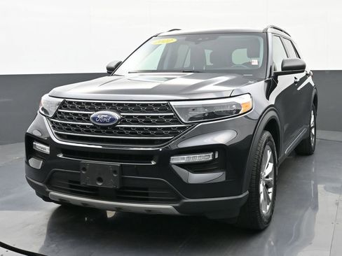 Used 2022 Ford Explorer XLT w/ Equipment Group 202A image 7