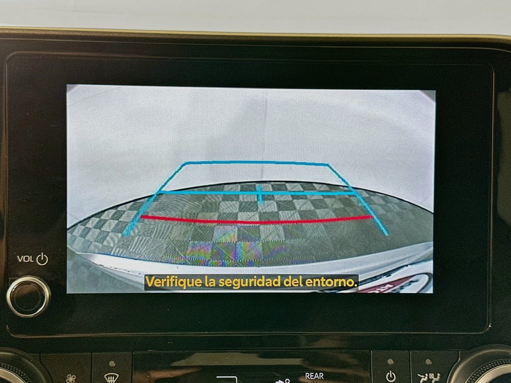 Certified 2025 Toyota Highlander XLE FWD image 13