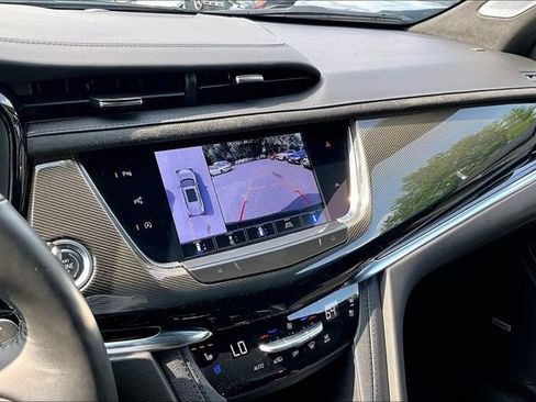 Used 2023 Cadillac XT6 Premium Luxury w/ Platinum Package AWD/4WD image 23