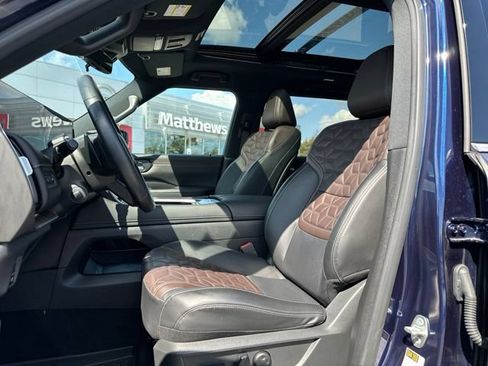 Certified 2025 Nissan Armada Platinum AWD/4WD image 12