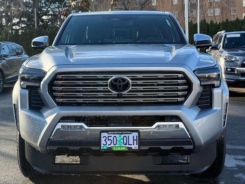 Used 2025 Toyota Tacoma Limited image 8