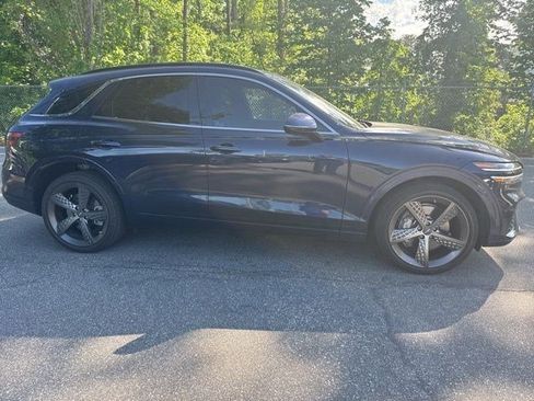 Used 2024 Genesis GV70 2.5T w/ Sport Prestige Package image 7