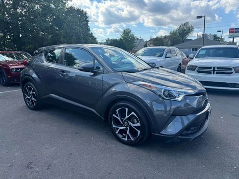Used 2018 Toyota C-HR XLE image 7