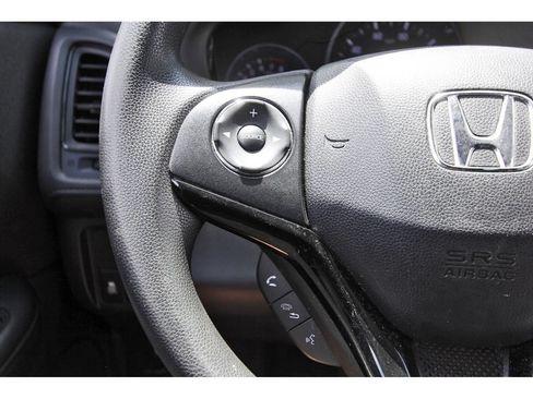 Used 2022 Honda HR-V LX image 17