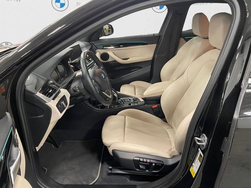 Used 2023 BMW X2 sDrive28i image 9