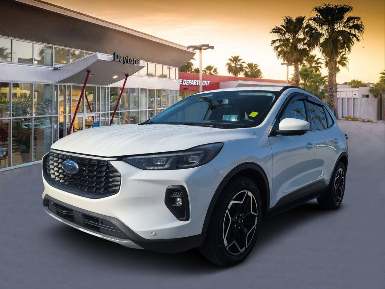Used 2025 Ford Escape Platinum w/ Premium Technology Package FWD image 7
