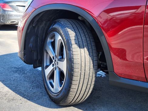 Used 2018 Mercedes-Benz GLC 300 4MATIC image 32