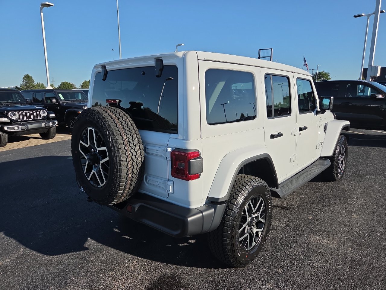 New 2027 Jeep Wrangler Unlimited Sahara AWD/4WD image 30