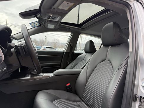 Used 2023 Toyota Camry SE w/ Cold Weather Package image 11