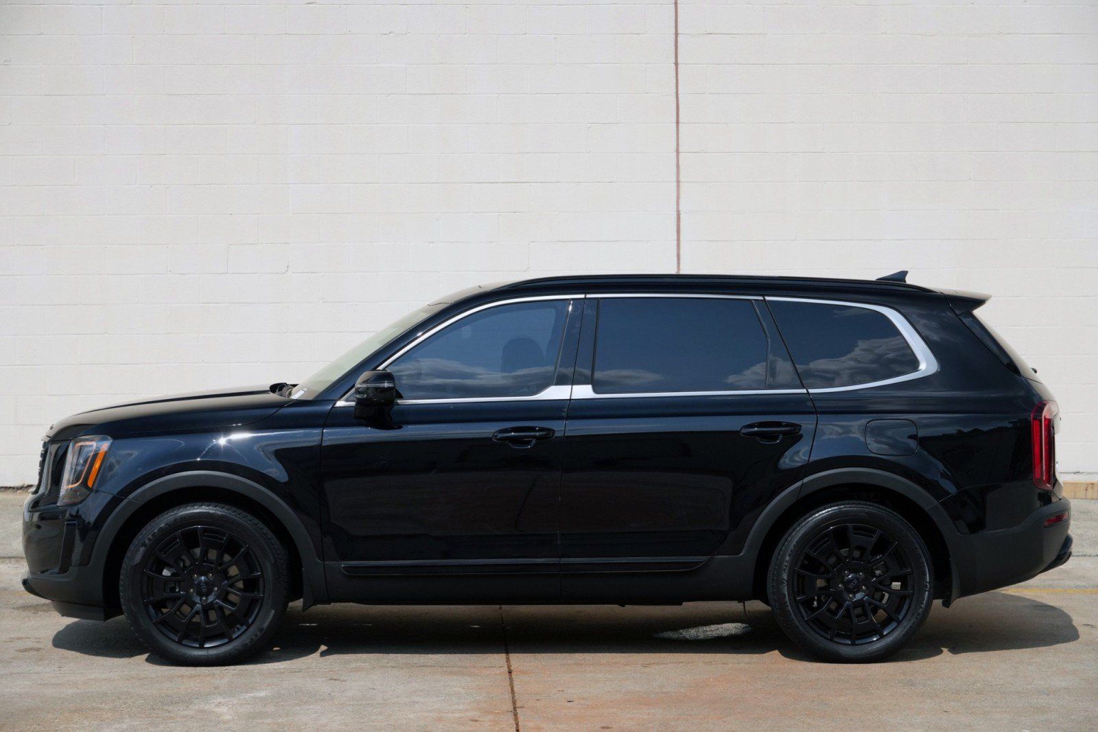 Used 2021 Kia Telluride SX w/ Nightfall Edition Package AWD/4WD image 8