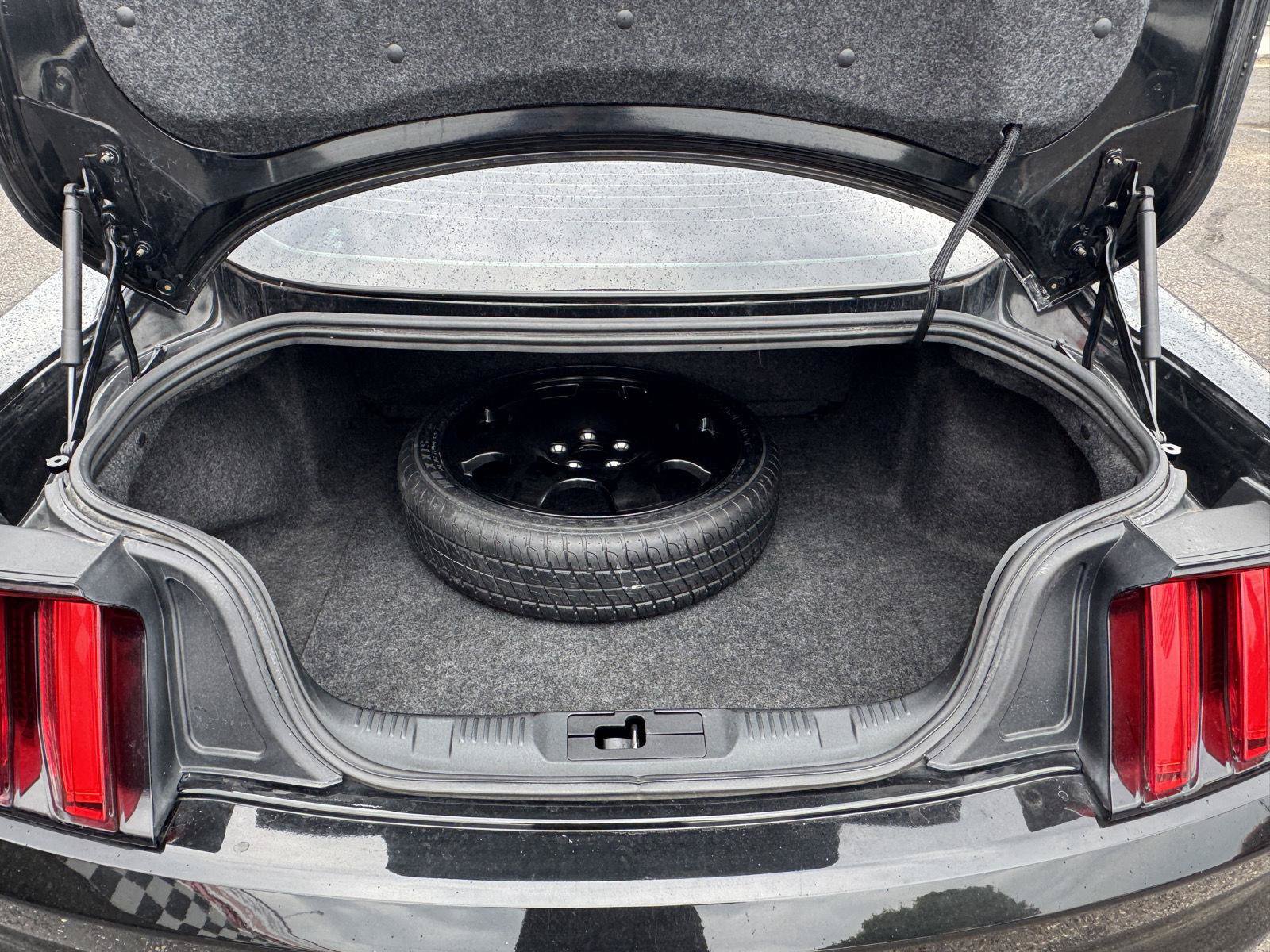 Used 2015 Ford Mustang GT Premium RWD image 27