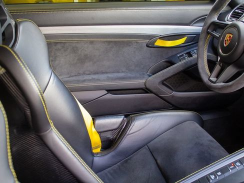 Used 2020 Porsche 718 Cayman GT4 RWD image 19