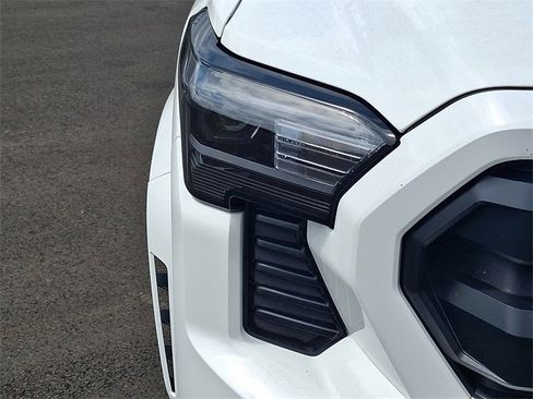 New 2025 Toyota Tacoma SR5 image 9
