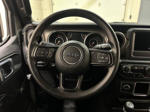 Used 2022 Jeep Wrangler Unlimited Sport AWD/4WD image 16