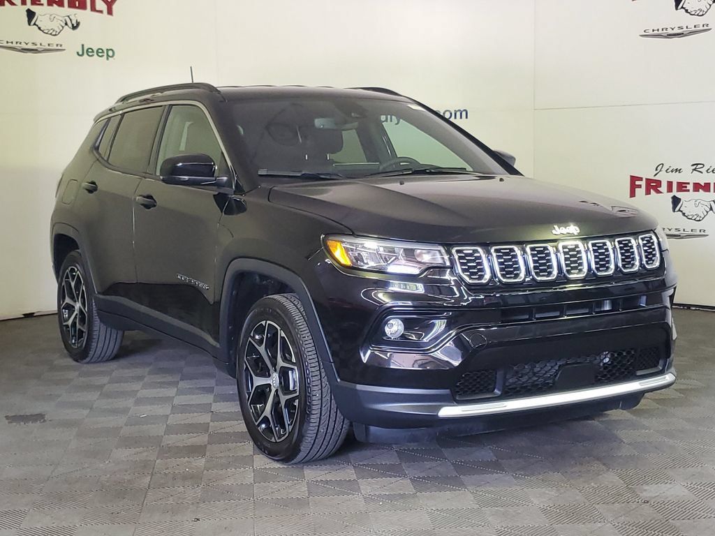 Used 2024 Jeep Compass Limited AWD/4WD image 2