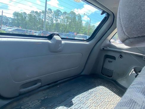 Used 2008 Kia Sorento 2WD image 8