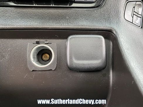 Used 2015 GMC Yukon SLT image 33