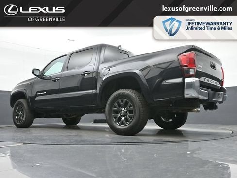 Used 2021 Toyota Tacoma SR5 AWD/4WD image 14