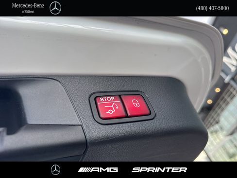 Certified 2023 Mercedes-Benz GLB 250 image 7