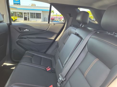 Used 2022 Chevrolet Equinox Premier FWD image 10