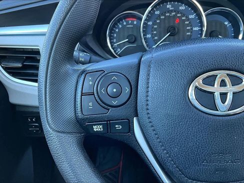 Used 2016 Toyota Corolla LE image 23