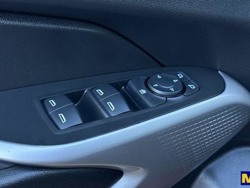 Used 2024 Chevrolet Trax LS w/ LS Convenience Package image 12