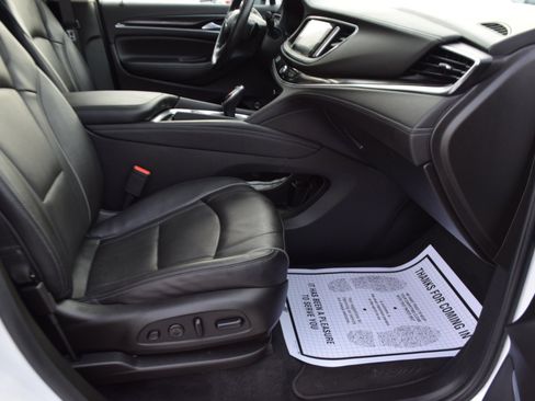 Used 2021 Buick Enclave Avenir w/ Avenir Technology Package image 33