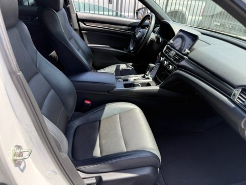 Used 2018 Honda Accord Sport image 21
