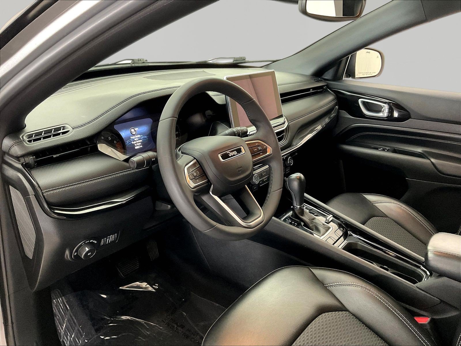 Used 2023 Jeep Compass Latitude AWD/4WD image 17