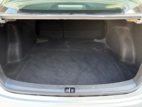 Used 2020 Toyota Corolla LE FWD image 16