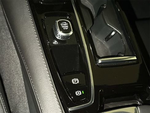 Used 2023 Volvo S60 T8 Plus w/ Protection Package Premier image 29