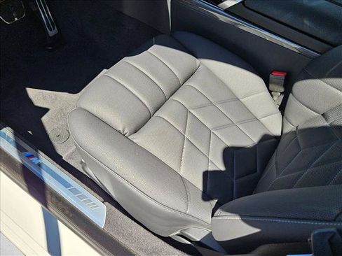 New 2026 BMW i7 xDrive60 AWD/4WD image 4