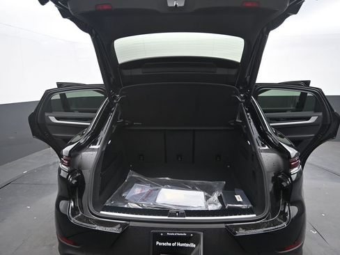 New 2026 Porsche Cayenne Coupe AWD/4WD image 17