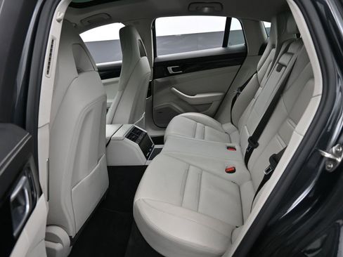 Certified 2018 Porsche Panamera 4S image 25