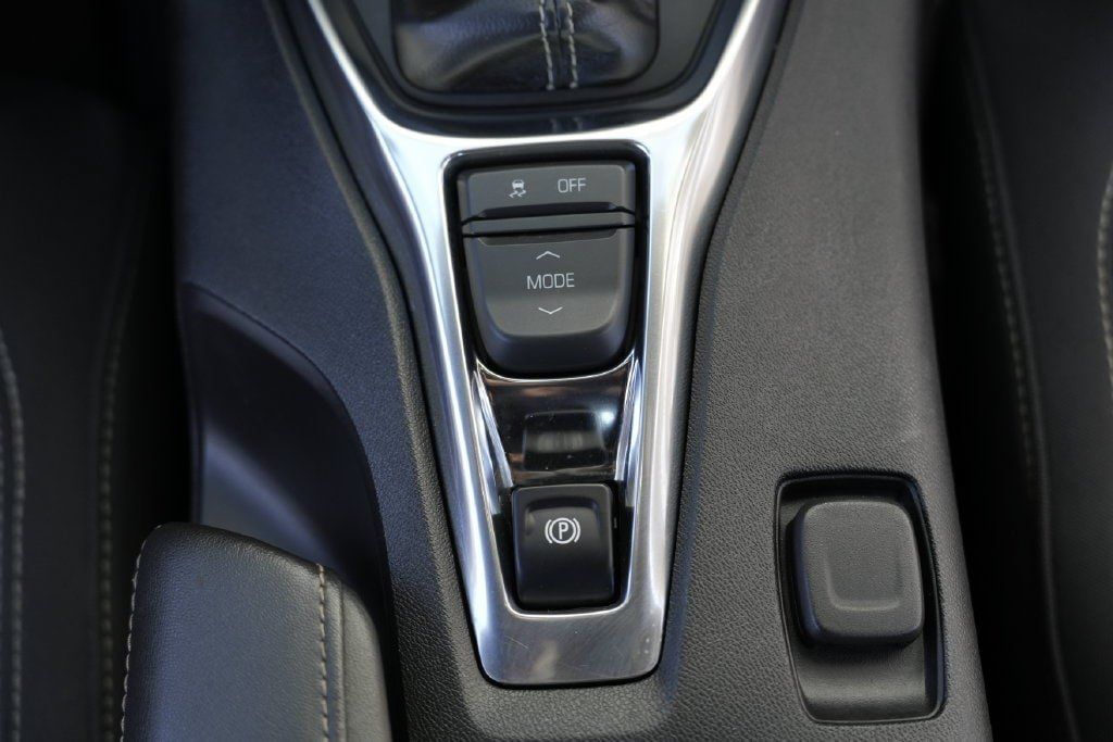 Used 2020 Chevrolet Camaro LT w/ RS Package RWD image 36