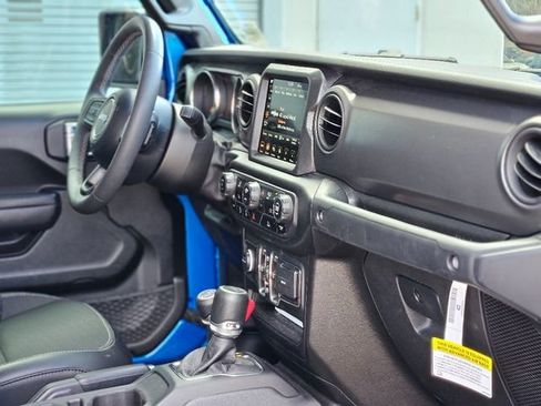 Used 2023 Jeep Gladiator Sport S image 13