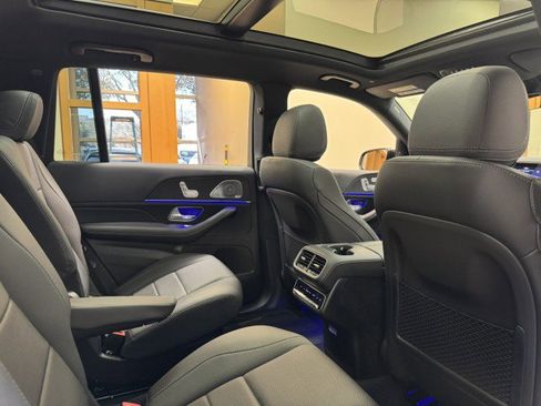 Certified 2025 Mercedes-Benz GLS 450 4MATIC image 13