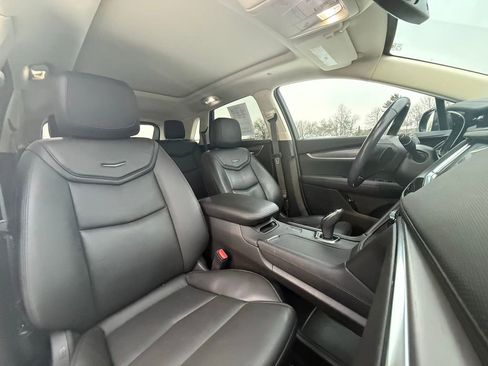 Used 2019 Cadillac XT5 Luxury image 32