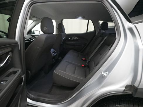 Used 2024 GMC Terrain SLE w/ Driver Convenience Package image 15