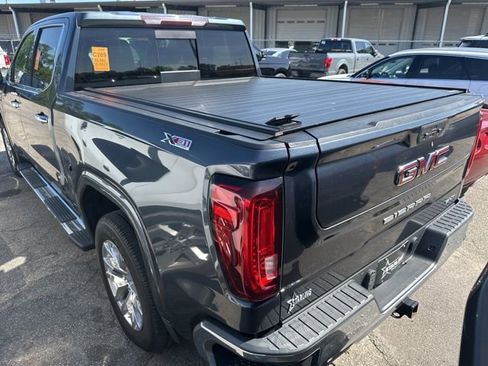 Used 2021 GMC Sierra 1500 SLT w/ SLT Premium Package image 4