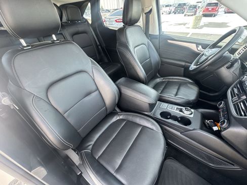 Used 2022 Ford Escape SEL image 25